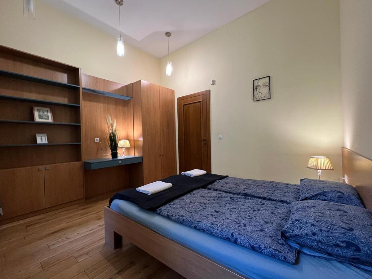Apartments At The Wawel Hill Краків Екстер'єр фото